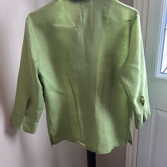 Ladies linen blouse - Picture 3 of 5